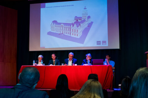 REUNIÓN DE CLAUSTRO DOCENTE SOBRE EL PLAN INTEGRAL DE OBRAS DE RESTAURACIÓN Y REHABILITACIÓN DEL ALA SUR